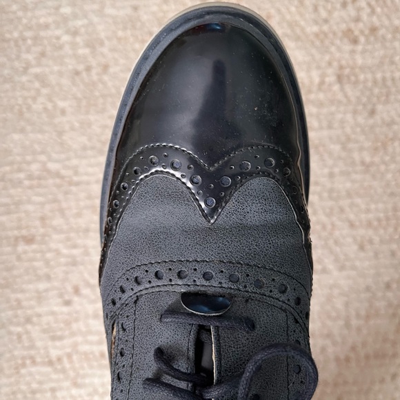 Geox | Navy Patent Leather & Suede Brogues | Size 36 (5.5 US) - Picture 4 of 5